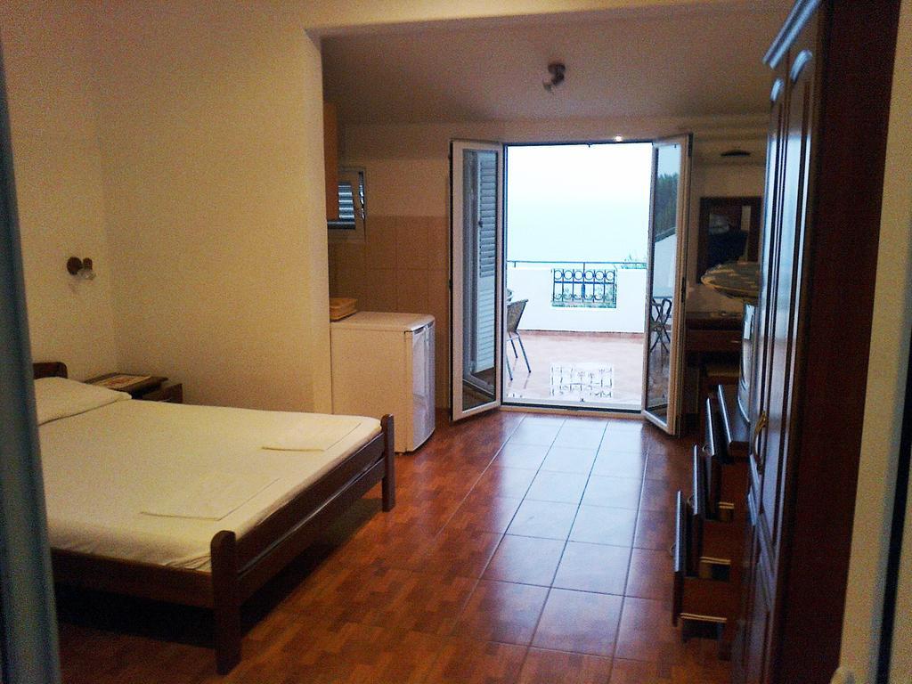 Oaza Guest House Ilha Sveti Stefan Quarto foto